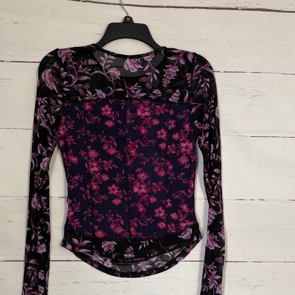 Floral Long Sleeve Mesh Top - Picture 5 of 5
